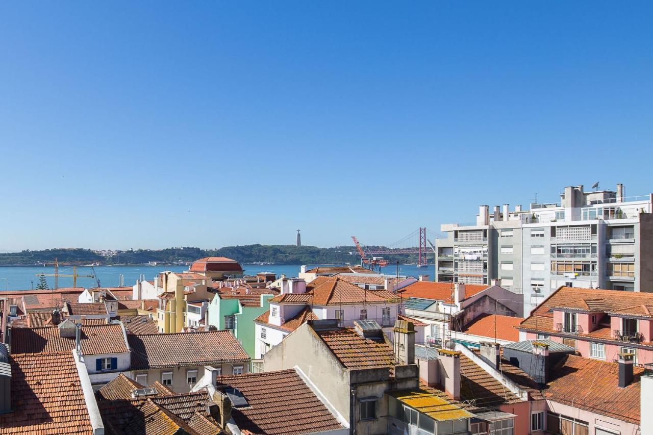 Designer Flats In Lapa By Lovelystay リスボン エクステリア 写真